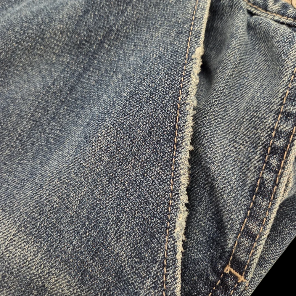 Women's GAP 1969 Blue Denim V-Neck Bib Overalls. Size 28R. Full length. - Picture 11 of 16